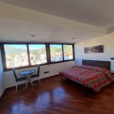 La Grotta Stazione Villa Salerno Eksteriør bilde