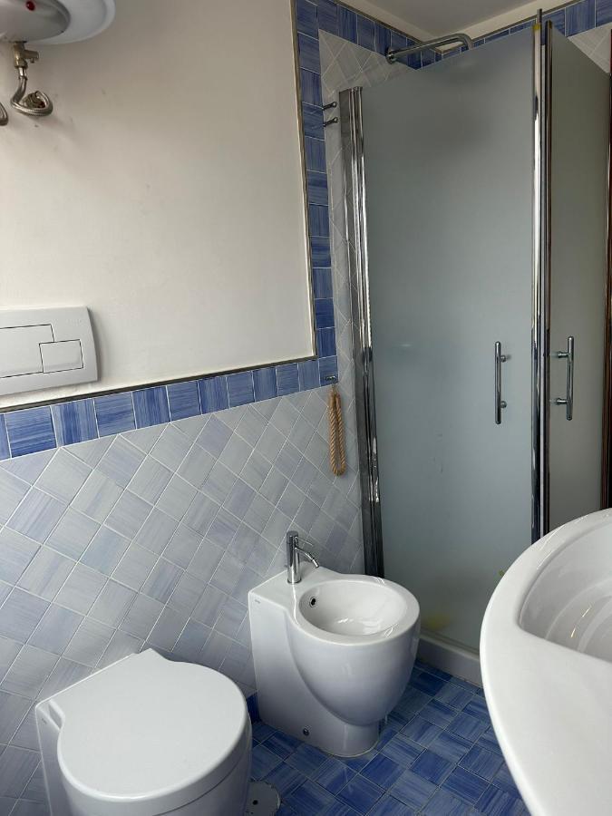 La Grotta Stazione Villa Salerno Eksteriør bilde
